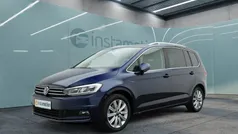 Blau Gebraucht 2024 VW Touran Highline Van / Kleinbus | 36.249 € (Fairer Preis)
