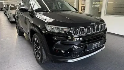 Gebraucht Jeep Compass Limited 190 PS (139 kW) 2023 Schwarz SUV