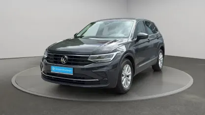 Gebraucht VW Tiguan 150 PS (110 kW) 2024 Uranograu SUV