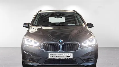 Grau Gebraucht 2019 BMW 218 Active Tourer Advantage Van / Kleinbus | 14.408 € (Fairer Preis)