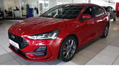 Gebraucht Ford Focus ST-Line 125 PS (91 kW) 2024 Rot Limousine