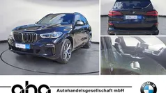 Black sapphire metallic Gebraucht 2020 BMW X5 M SUV | 57.930 € (Fairer Preis)
