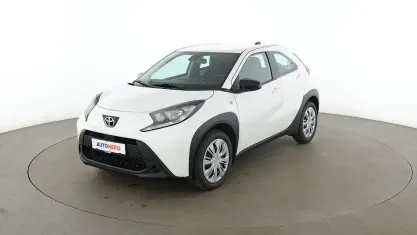 Gebraucht Toyota Aygo X Play 72 PS (52 kW) 2024 Weiß SUV