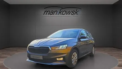 Grau Gebraucht 2025 Skoda Fabia Essence Limousine | 19.490 € (Fairer Preis)