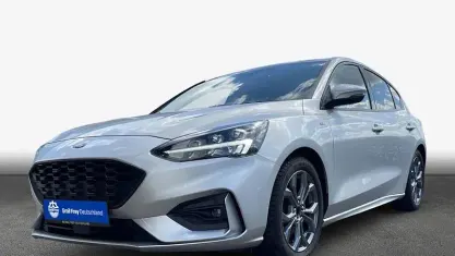Gebraucht Ford Focus ST-Line 125 PS (91 kW) 2019 Silber Limousine
