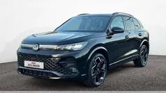Deep black perleffekt (metallic) Gebraucht 2025 VW Tiguan R-line SUV | 42.840 € (Fairer Preis)