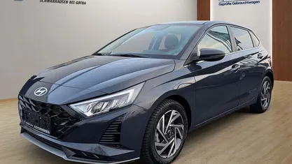 Gebraucht Hyundai i20 Trend 101 PS (74 kW) 2024 Grau Cabrio