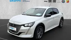 Weiß Gebraucht 2022 Peugeot e-208 Allure Kleinwagen | 17.990 € (Fairer Preis)