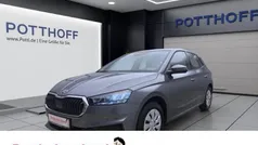 Grau Gebraucht 2023 Skoda Fabia Selection Limousine | 15.777 € (Fairer Preis)