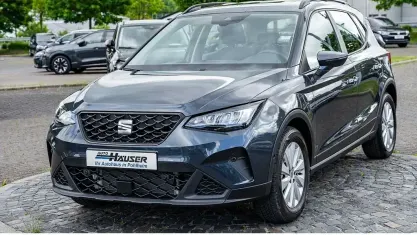 Usado Seat Arona Style 116 HP (85 kW) 2024 Cinzento SUV