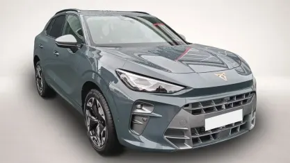 Neu Cupra Terramar VZ 265 PS (194 kW) 2025 Blau SUV