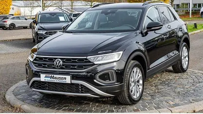 Schwarz Gebraucht 2025 VW T-Roc Life SUV | 28.985 € (Superpreis)