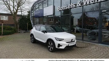Weiß metallic Gebraucht 2022 Volvo XC40 Plus SUV | 29.950 € (Fairer Preis)