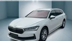 Grau (graphitegrau metallic (grau)) Neu 2025 Skoda Superb Selection Kombi | 36.950 € (Fairer Preis)