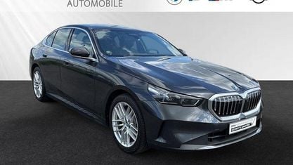Używany BMW 530e 299 KM (219 kW) 2024 Szary Sedan/Limuzyna