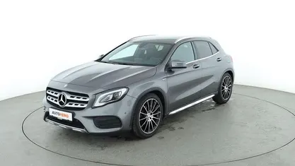 Grau Gebraucht 2017 Mercedes GLA200 AMG line SUV | 20.950 € (Fairer Preis)