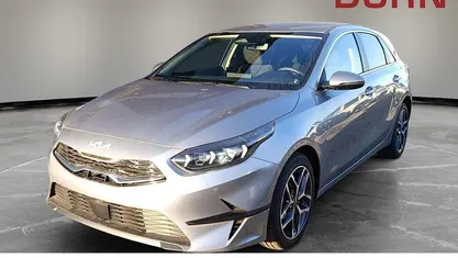 Silber Neu 2026 Kia Ceed Style Kleinwagen | 27.790 € (Fairer Preis)