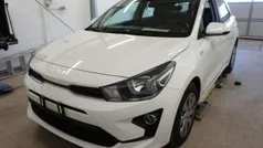Weiß Gebraucht 2023 Kia Rio Limousine | 14.990 € (Fairer Preis)