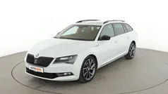 Weiß Gebraucht 2018 Skoda Superb SportLine Kombi | 23.440 € (Fairer Preis)