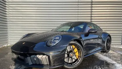 Farbe nach wahl: dunkeloliveme Neu 2025 Porsche 911 Carrera 4 GTS Coupé | 242.586 €