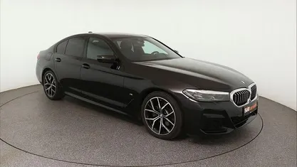 Gebraucht BMW 520 M Sport 190 PS (139 kW) 2023 Schwarz Limousine