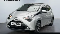 Silber Gebraucht 2021 Toyota Aygo X-play Kleinwagen | 13.349 € (Fairer Preis)