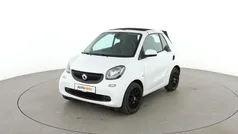 Weiß Gebraucht 2017 Smart ForTwo Cabrio Basis Cabrio | 10.960 € (Fairer Preis)