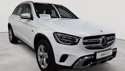 Polarweiß Gebraucht 2021 Mercedes GLC300e SUV | 30.990 € (Guter Preis)
