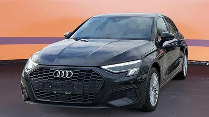 Brillantschwarz Gebraucht 2024 Audi A3 Business Limousine | 28.990 € (Superpreis)