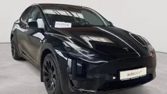 Solid black Gebraucht 2024 Tesla Model Y RWD SUV | 36.990 € (Fairer Preis)