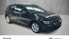 Uranograu Gebraucht 2023 VW Golf VIII Life Limousine | 23.890 € (Guter Preis)