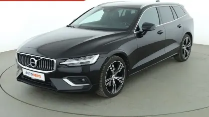 Gebraucht Volvo V60 Inscription 190 PS (139 kW) 2020 Schwarz Kombi