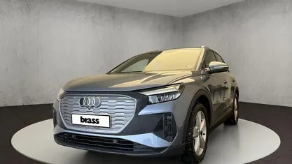 Geysirblau metallic Gebraucht 2021 Audi Q4 e-tron Ambiente SUV | 27.800 € (Superpreis)