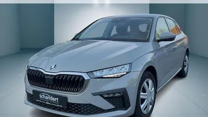 Steelgrau Gebraucht 2024 Skoda Scala Essence Kleinwagen | 19.450 € (Fairer Preis)