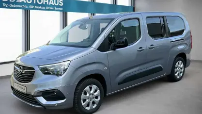 Second-hand Opel Combo Life Elegance 131 CP (96 kW) 2022 Argintiu Monovolum