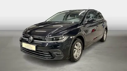 Gebraucht VW Polo Style 110 PS (80 kW) 2023 Deep black perleffekt (metallic) Kleinwagen