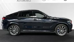 Carbonschwarz metallic Gebraucht 2022 BMW X6 M Sport SUV | 59.790 € (Superpreis)