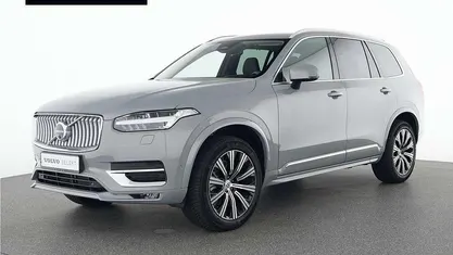 Grau Gebraucht 2023 Volvo XC90 Plus SUV | 50.990 € (Superpreis)