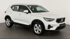 Crystal white perlglanz... Neu 2025 Volvo XC40 Core SUV | 39.495 € (Guter Preis)