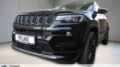 Gebraucht Jeep Compass 131 PS (96 kW) 2024 Schwarz SUV
