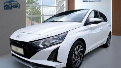 Neu Hyundai i20 Trend 101 PS (74 kW) 2025 Atlas white Kleinwagen
