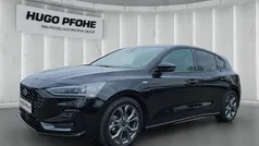 Schwarz Gebraucht 2024 Ford Focus ST-Line X Limousine | 25.550 € (Fairer Preis)