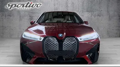 Aventurinrot iii metalic Gebraucht 2023 BMW iX Sport Line SUV | 48.111 € (Guter Preis)