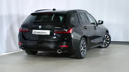 Gebraucht BMW 320e Shadowline 163 PS (119 kW) 2022 Schwarz Kombi
