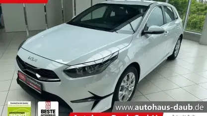 Nowe Kia Ceed 101 KM (74 kW) 2025 Biały Hatchback