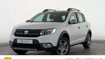 Gebraucht Dacia Sandero Celebration 90 PS (66 kW) 2017 Gletscherweiss Kleinwagen