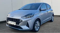 Sleek silver Gebraucht 2021 Hyundai i10 Edition 30 Kleinwagen | 12.490 € (Fairer Preis)