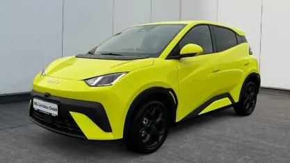 Gebraucht BYD Dolphin Surf Comfort 114 kW (156 PS) 2026 Lime green Kleinwagen