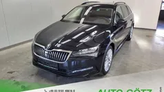 Blackmagic perleffekt (metallic) Gebraucht 2024 Skoda Superb Ambition Kombi | 32.890 € (Guter Preis)