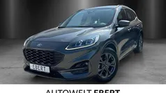 Magneticgrau () Gebraucht 2023 Ford Kuga ST-Line SUV | 28.490 € (Guter Preis)